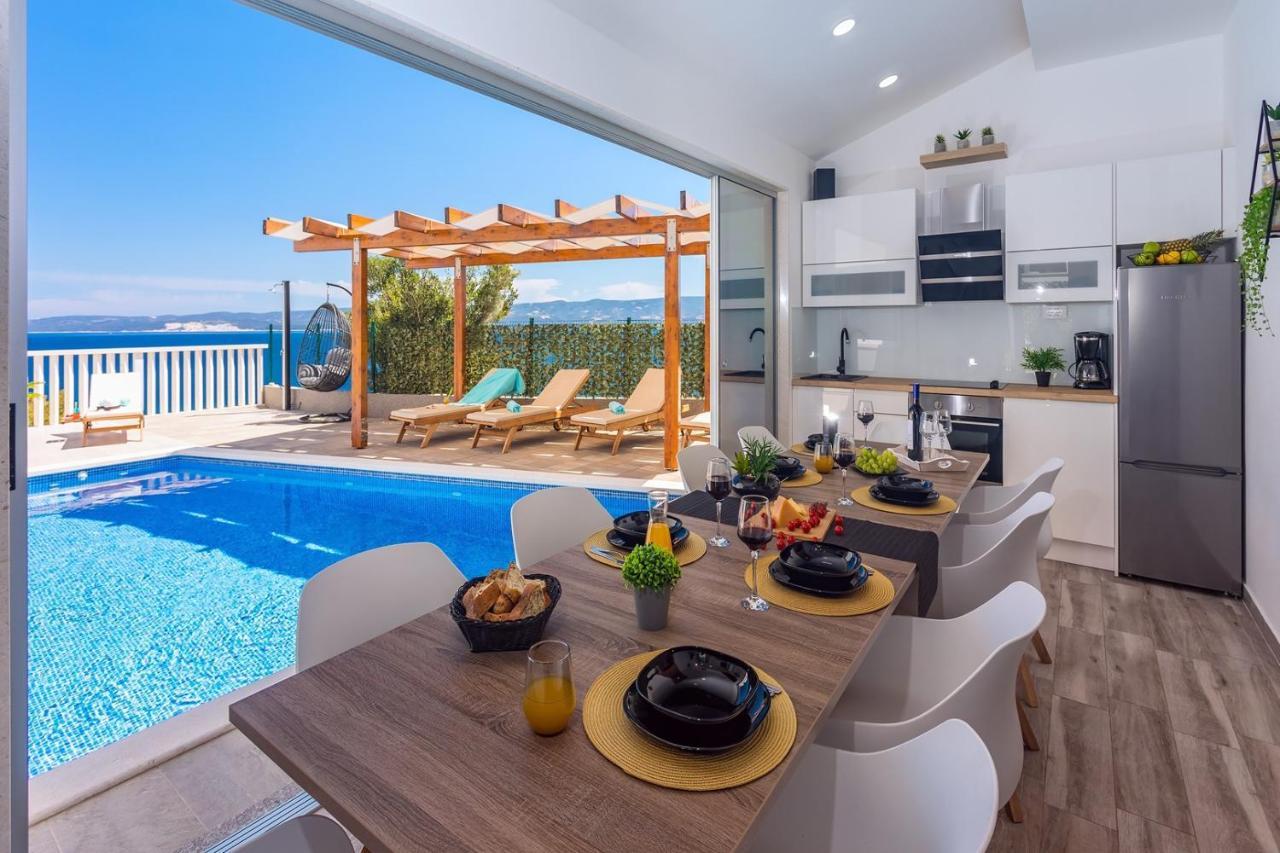 Villa Matan - Only 200M From The Sandy Beaches, Private 28M2 Pool Omiš Kültér fotó